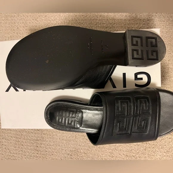 Givenchy 4G Logo Black Slide Sandals - Picture 5 of 8
